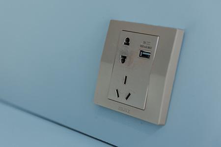 Системы электроснабжения, электрические розетки и выключатели